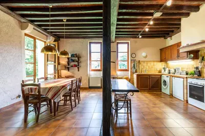 Cuisine ou kitchenette dans l'établissement Villa pleine nature proche plages - 7 chambres