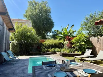 Piscine de l'établissement Holiday Home La Belle Testerine by Interhome ou située à proximité