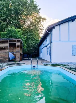 Piscine de l'établissement Portets-Vieux ou située à proximité