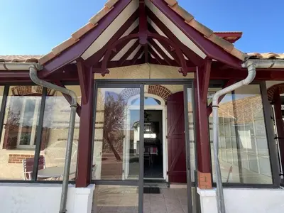 Façade ou entrée de l'établissement T4 6 pers à 200m de la plage avec WIFI et animaux - FR-1-379-158