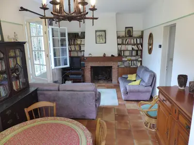 Coin salon dans l'établissement Villa LA TEIGNOUSE entre lac et océan terrasse et jardinet pour 6 personnes