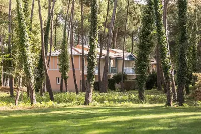 Jardin de l'établissement Le Domaine du Golf de Pinsolle - maeva Home - Appartement 2 pièces 5 personnes - Sélection MAE-8544