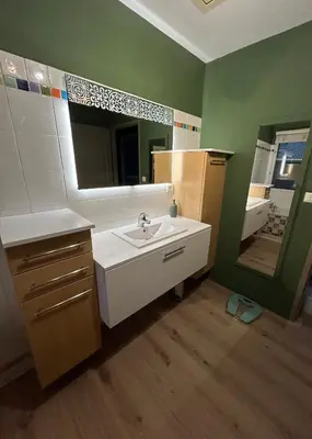 Salle de bains dans l'établissement Villa 8 personnes proche d'Hossegor au bord du Golf de Pinsolle
