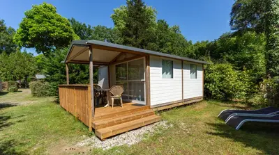Jardin de l'établissement Camping L'Etang D'Ardy ***