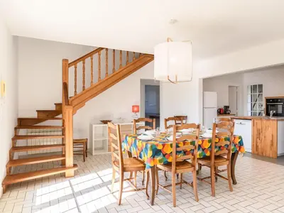 Cuisine ou kitchenette dans l'établissement Holiday Home Les Chênes by Interhome