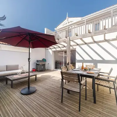 Apartment Les Patios de Flore-2 by Interhome