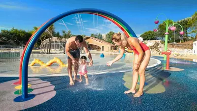 Piscine de l'établissement Camping Officiel Siblu La Plage ou située à proximité