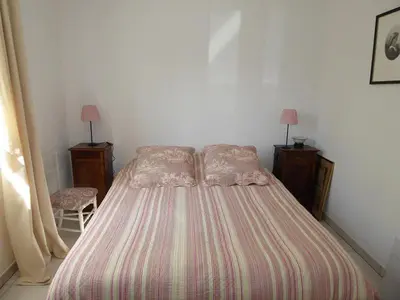 Un ou plusieurs lits dans un hébergement de l'établissement Sanguinet Jolie maison mitoyenne pour 6 pers