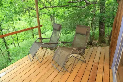 Balcon ou terrasse dans l'établissement Cabane au cœur de la forêt des Landes de Gascogne