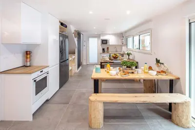 Cuisine ou kitchenette dans l'établissement Ted Surf House