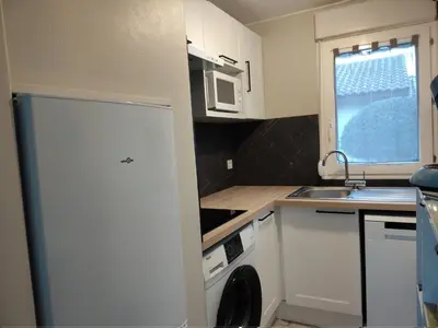 Cuisine ou kitchenette dans l'établissement LA ROSE DES VENTS , T3 à SOUSTONS / VIEUX BOUCAU