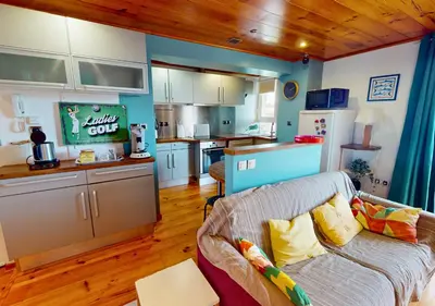 Cuisine ou kitchenette dans l'établissement Atlantique - L'océan Atlantique à porter de main