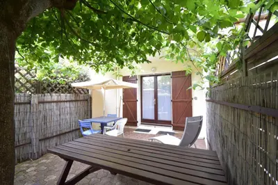 Jardin de l'établissement Balcons du port - Capbreton - A proximite immédiate du port de plaisance, studio en rez de chaussée avec cour dans résidence