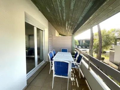 Balcon ou terrasse dans l'établissement T3 Cabine avec Piscine, Parking, Animaux admis à Moliets-et-Maa - FR-1-379-162