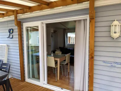 Plan de l'établissement Bungalow chaleureux à Saint-Julien-en-Born avec piscine partagée