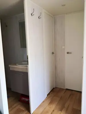 Plan de l'établissement Bungalow chaleureux à Saint-Julien-en-Born avec piscine partagée
