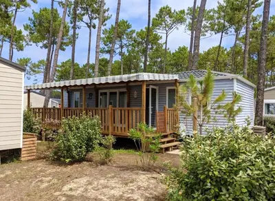Plan de l'établissement Bungalow chaleureux à Saint-Julien-en-Born avec piscine partagée