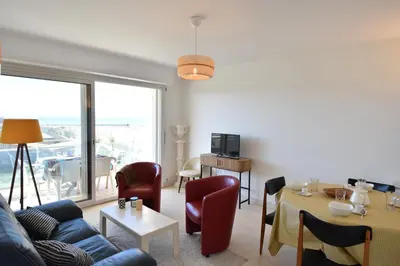 Télévision ou salle de divertissement dans l'établissement Horizon - Hossegor appartement situé au deuxième et dernier étage d'une résidence avec ascenseur magnifique vue sur l'océan