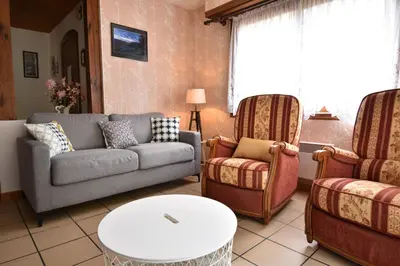 Coin salon dans l'établissement La rose du pley - Seignosse spacieuse villa dans quartier calme et résidentiel