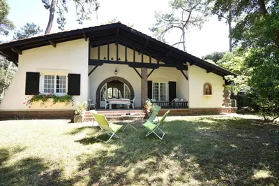 Jardin de l'établissement Cante l'Aouset - Hossegor villa en bordure du golf et tout proche des terrains de tennis et du centre ville