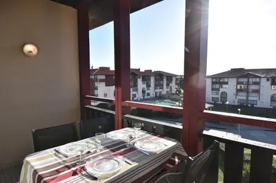 Balcon ou terrasse dans l'établissement Point d'or B - Hossegor agréable studio en duplex situé dans une résidence avec piscine en bord de plage