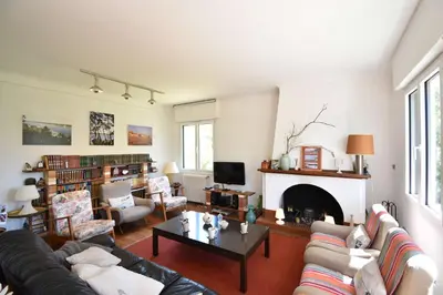 Télévision ou salle de divertissement dans l'établissement Ourika - Hossegor belle villa située proche du lac marin du centre ville et du stade