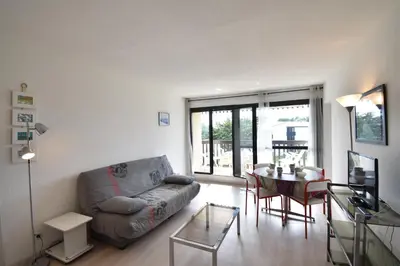 Coin salon dans l'établissement Voiliers - Seignosse agréable appartement tout proche de la plage et des commerces