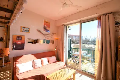 Coin salon dans l'établissement Dunes - Hossegor agréable studio en bordure de la plage sud d'hossegor