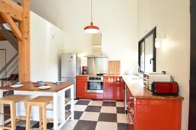 Cuisine ou kitchenette dans l'établissement Carolins - Saubion agréable villa en bois dans quartier résidentiel à 400m du bourg de saubion