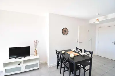 Télévision ou salle de divertissement dans l'établissement Estacade - Capbreton en front de mer à deux pas de l'océan proche restaurants