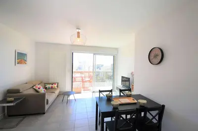 Coin salon dans l'établissement Estacade - Capbreton en front de mer à deux pas de l'océan proche restaurants