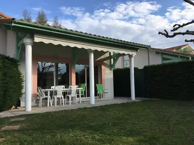 Jardin de l'établissement Biscarrosse Lac Villa 2 chambres et jardin à Navarrosse