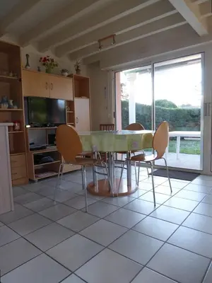 Cuisine ou kitchenette dans l'établissement Biscarrosse Lac Villa 2 chambres et jardin à Navarrosse