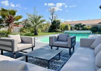 Piscine de l'établissement La Villa Capucine ou située à proximité