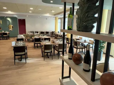 Restaurant ou autre lieu de restauration dans l'établissement Domitys Les Craies Blanches