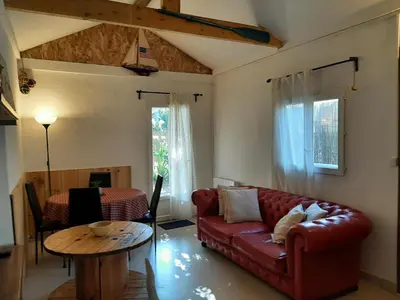 Coin salon dans l'établissement Maison confortable pour 4 à Soorts-Hossegor avec terrasse et parking - FR-1-239-929