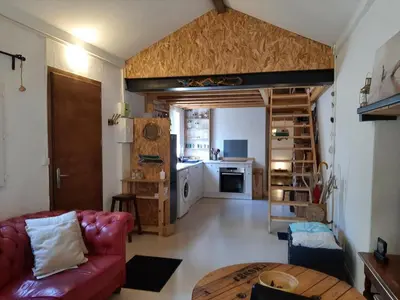 Télévision ou salle de divertissement dans l'établissement Maison confortable pour 4 à Soorts-Hossegor avec terrasse et parking - FR-1-239-929