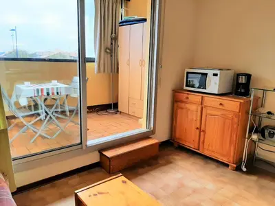 Cuisine ou kitchenette dans l'établissement Studio idéal proche plage et port, 3 pers - FR-1-239-930