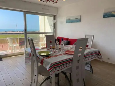 Balcon ou terrasse dans l'établissement Superbe Appartement Superbe Vue Océan