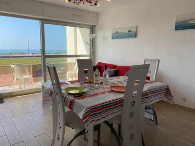 Balcon ou terrasse dans l'établissement Superbe Appartement Superbe Vue Océan