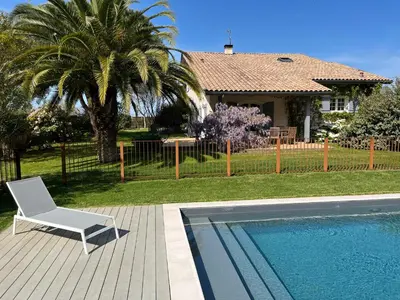 Piscine de l'établissement Maison de charme avec piscine ou située à proximité