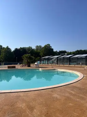 Piscine de l'établissement Mobil Home du Lac - Camping 4 Étoiles ou située à proximité