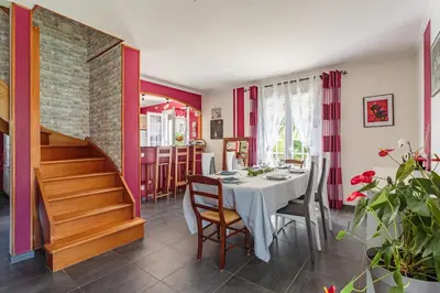 Plan de l'établissement Maison Urt - Charmante maison avec piscine